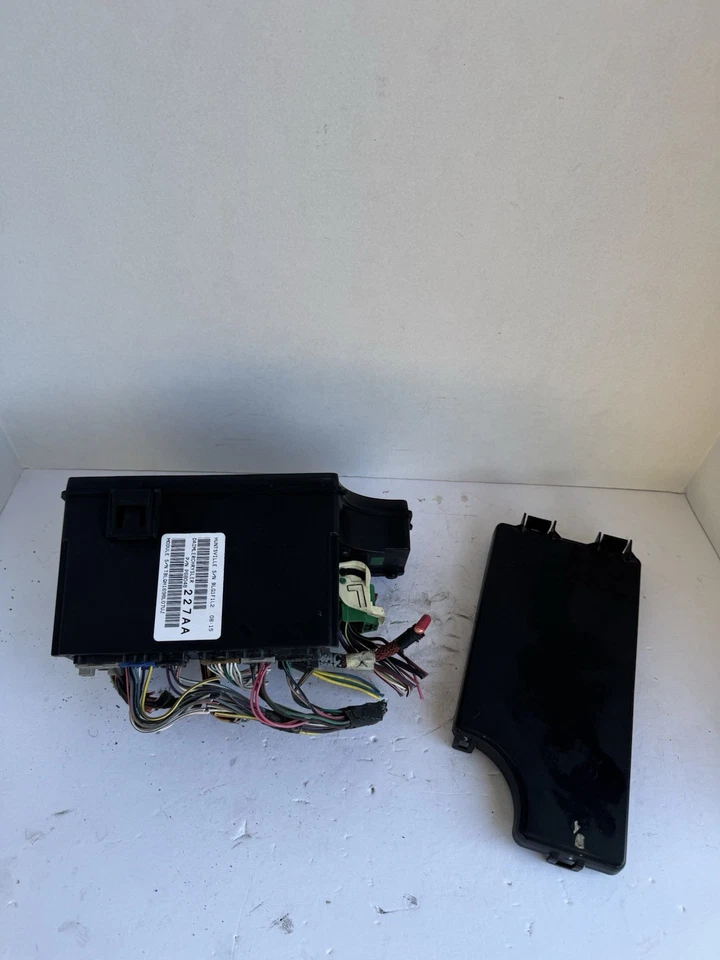 Módulo de potencia totalmente integrado calibre brújula Patriot 2008-09 TIPM P68048227AA Foto 2 de 4