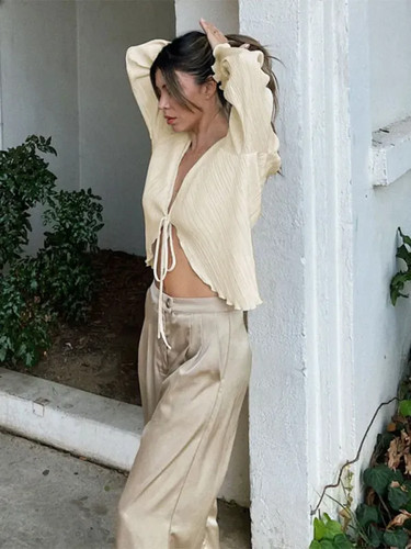 Camicie donna 2025 pieghettate tinta unita primavera autunno chic manica lunga svasata scollo a V - Foto 6 di 23