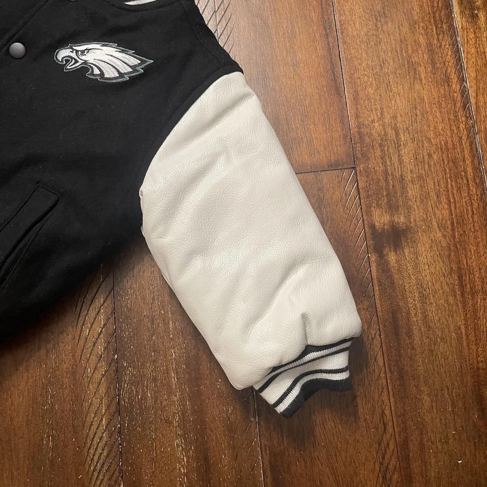 Chaqueta Philadelphia Eagles Niño Pequeño 3T Negra Blanca NFL Fútbol Universitario Snap Foto 4 de 4