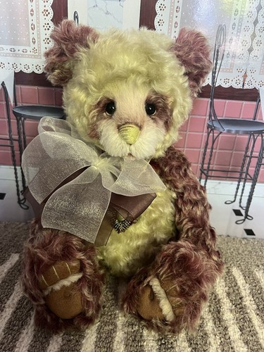 Plum Crumble Mohair aus Charlie Bears Isabelle Lee Collection Limited Edition