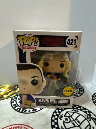 Funko Pop! Vinyl: Stranger Things - Eleven with Eggos (Chase) #421