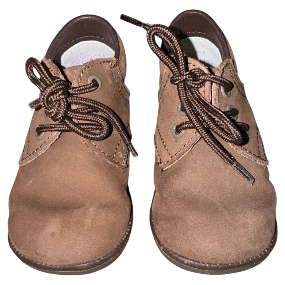 Sapatos masculinos Angel Baby por Lamour couro nobuck sela marrom tamanho 5 - Imagem 2 de 4