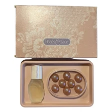 Vintage Avon Pearls and Lace Perfume Splash Gift Set .33 Oz and Bath Oil Pearls