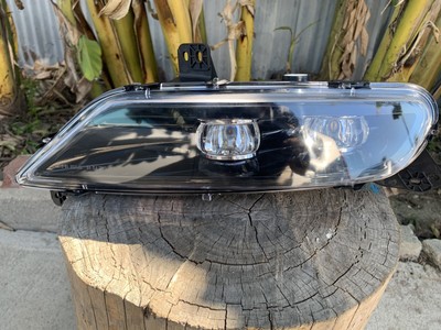 TYC 19-6153-00-1 Replacement Right Fog Lamp for Chrysler 300