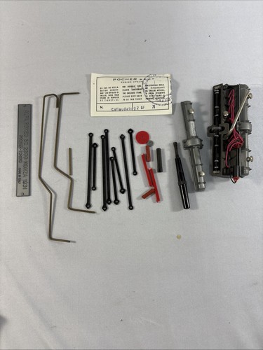 Pocher Alfa Romeo 8C-2300 Monza 1931 1:8 Scale Model Kit partly built - Picture 13 of 24