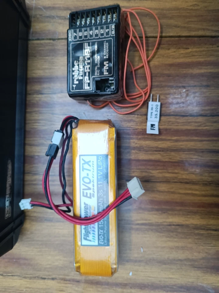 Emisora Futaba FF7 Super Aero/Heli Radio control Foto 2 de 4