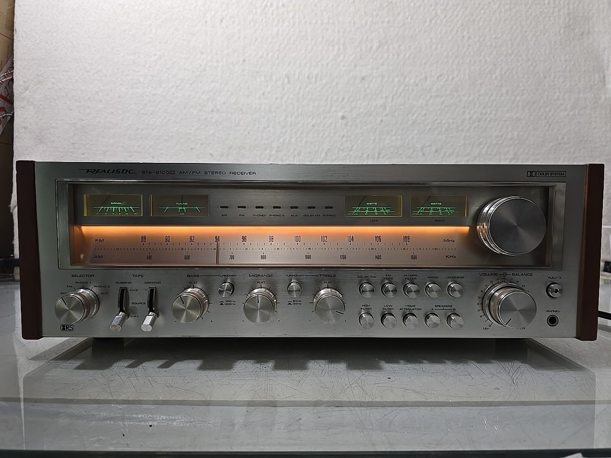Realistic STA-2100D Monster AM/FM Stereo Receiver + Wood Cabinet