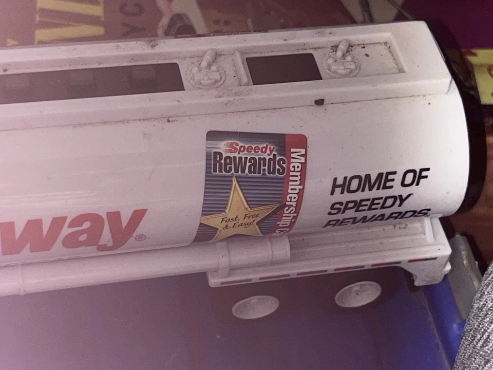 Camión cisterna First Gear Speedway Holiday 2019 Mack Anthem luces sonidos Foto 4 de 4