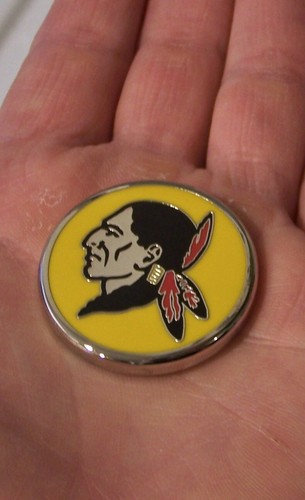NEW PRG Duo Magnetic Metal & Enamel Golf Ball Marker SEMINOLE GOLF CLUB Indian - Picture 3 of 4