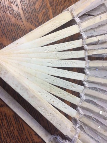 Antique Victorian Handmade Lace and Sequins Hand Fan for PARTS OR REPAIR - Picture 8 of 11