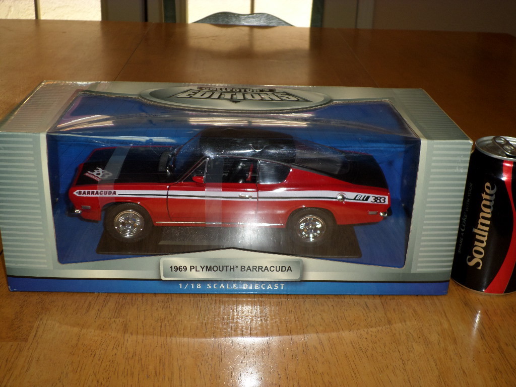 1969 Plymouth Barracuda 1/18シルバー　稀少品 1969 plymouth Barracuda Formula S 383 Hard Top by Highway 61