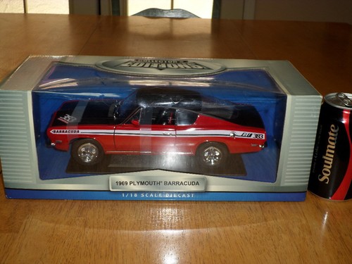 1969 PLYMOUTH BARRACUDA, DIE CAST METAL BODY FACTORY BUILT MODEL Toy, SCALE 1/18 - Picture 2 of 12