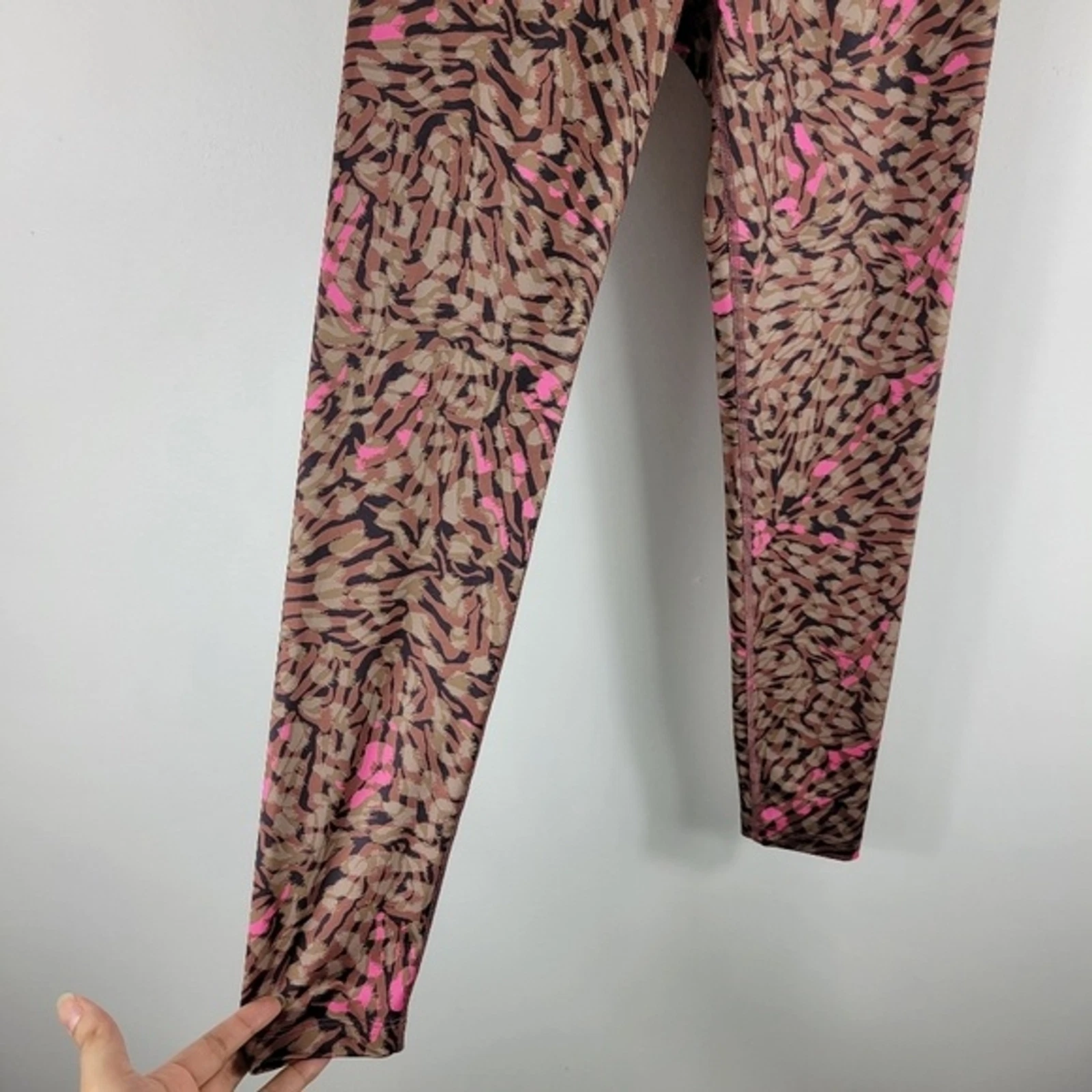 beyond-yoga lux electric cheetah swirl high waist leggings