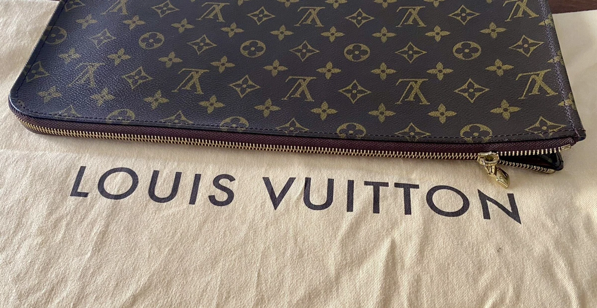 LOUIS VUITTON Monogram Poche Document M53456 15 X 11 W/LV dust cover &  receipt