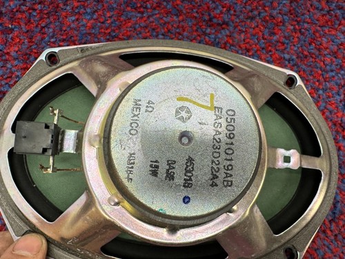 CHRYSLER 300 TOURING 2006-2023 OEM DOOR AUDIO SOUND RADIO STEREO SPEAKER - Picture 3 of 3