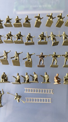 Airfix HO-OO 1/72 Set 01732 Commandos x 59 Teile lose - Bild 3 von 4