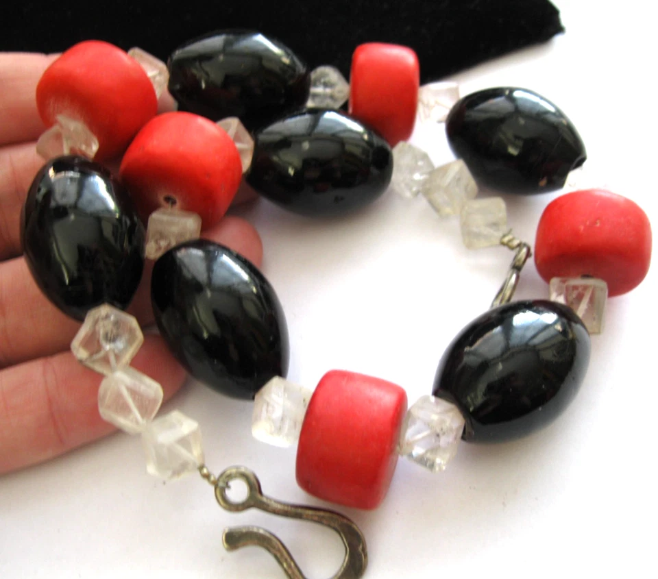 HEAVY Vintage coral onyx and quartz crystal BEAD Necklace - Image 4 of 4