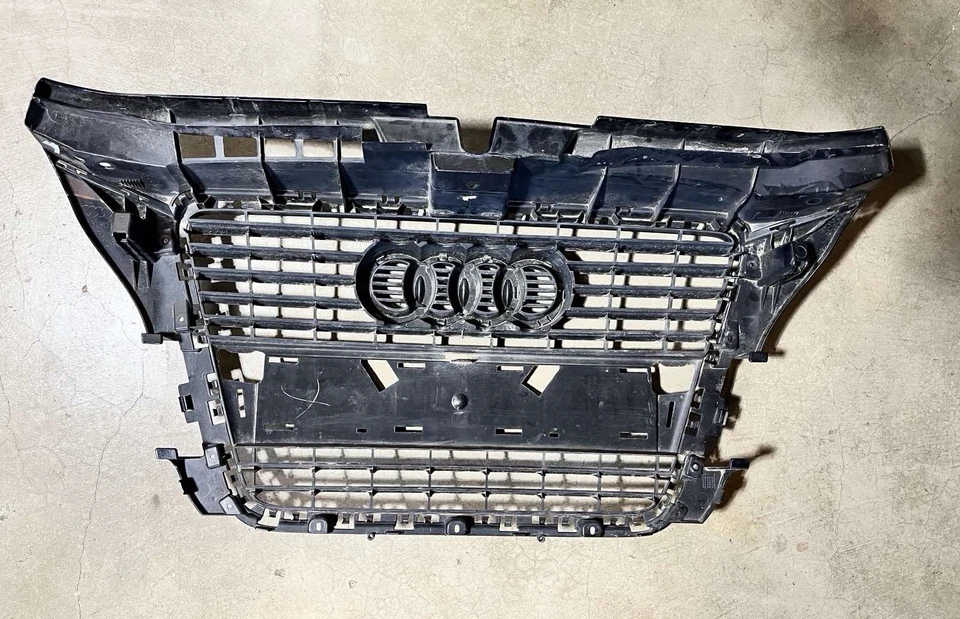 Parachoques delantero Audi A3 S3 2009-2012 parrilla central negra OEM 8P0853651M Foto 4 de 4