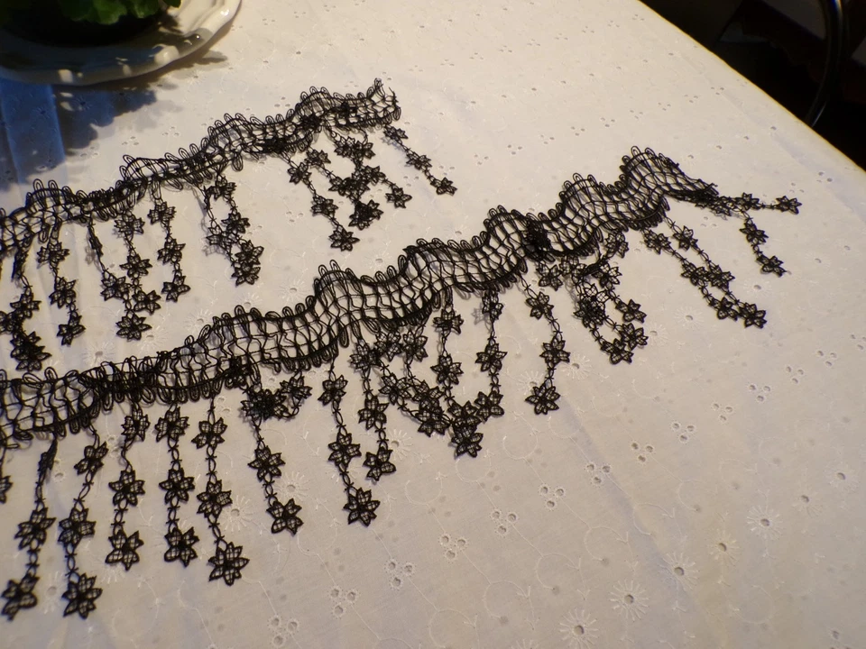 Bande  de Dentelle noire ancienne - Photo 3/3