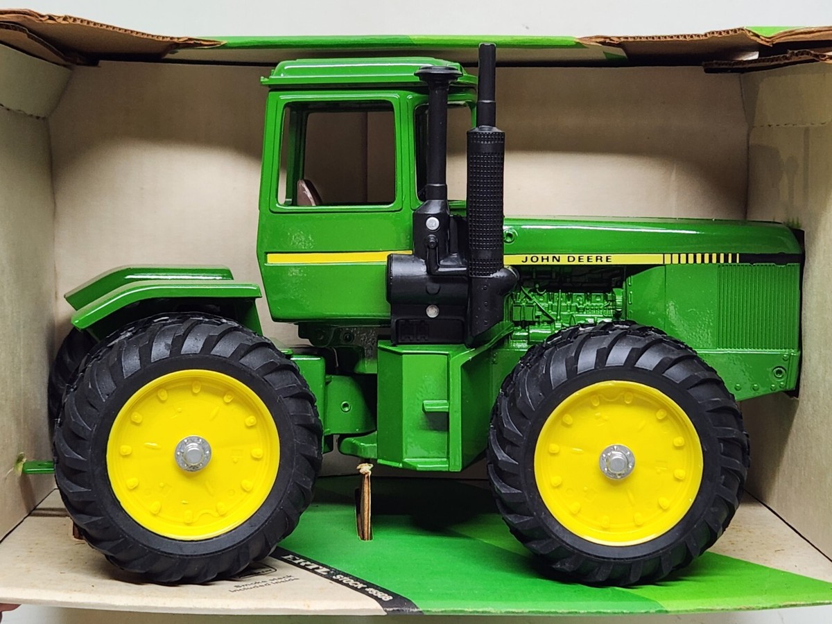 John Deere 8650 4wd Articulating Tractor By Ertl 1/16 Scale