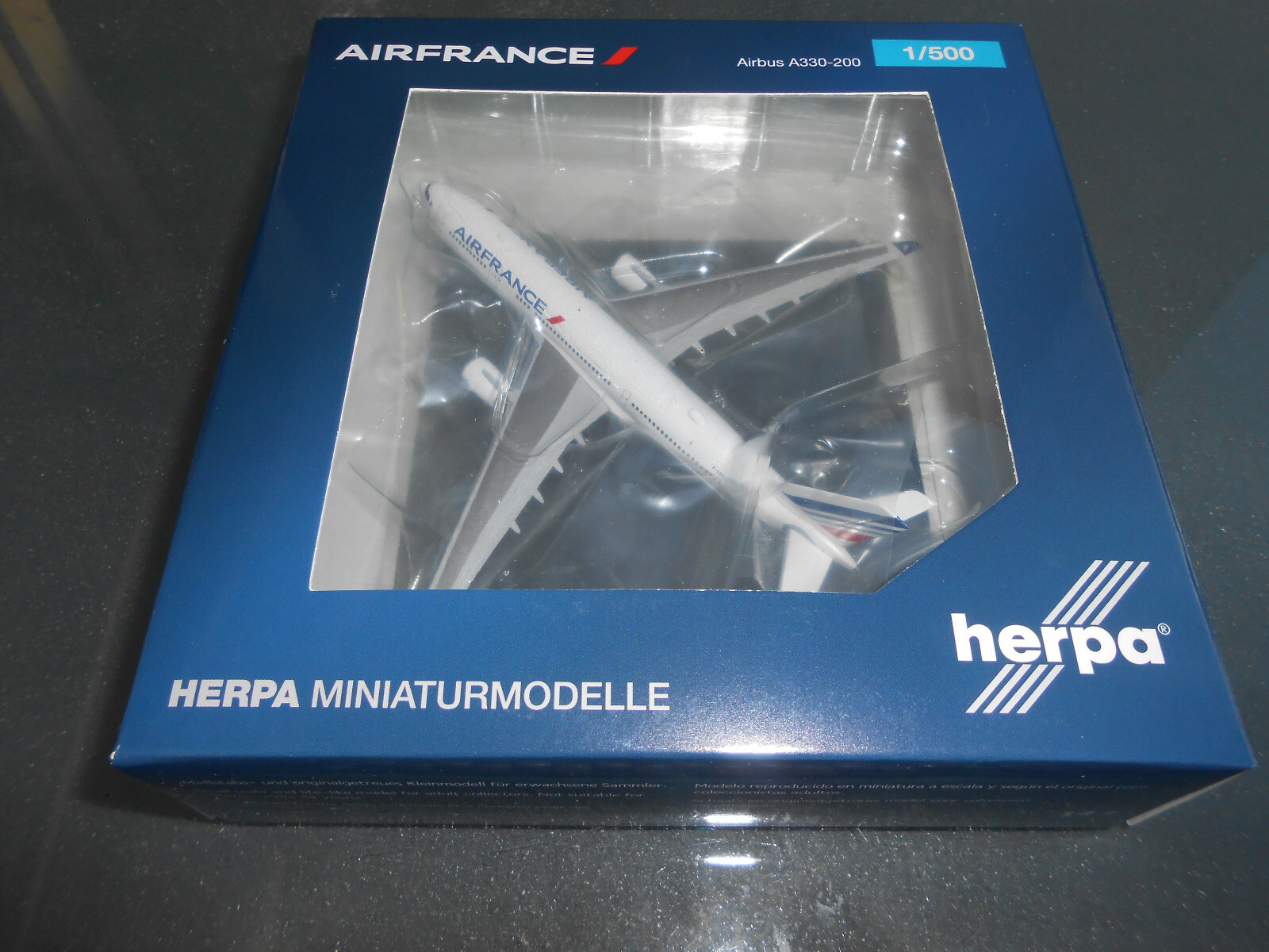 Herpa 536950 Air France Airbus A330-200 (new colors) - F-GCZE "Colmar" NEU+OVP