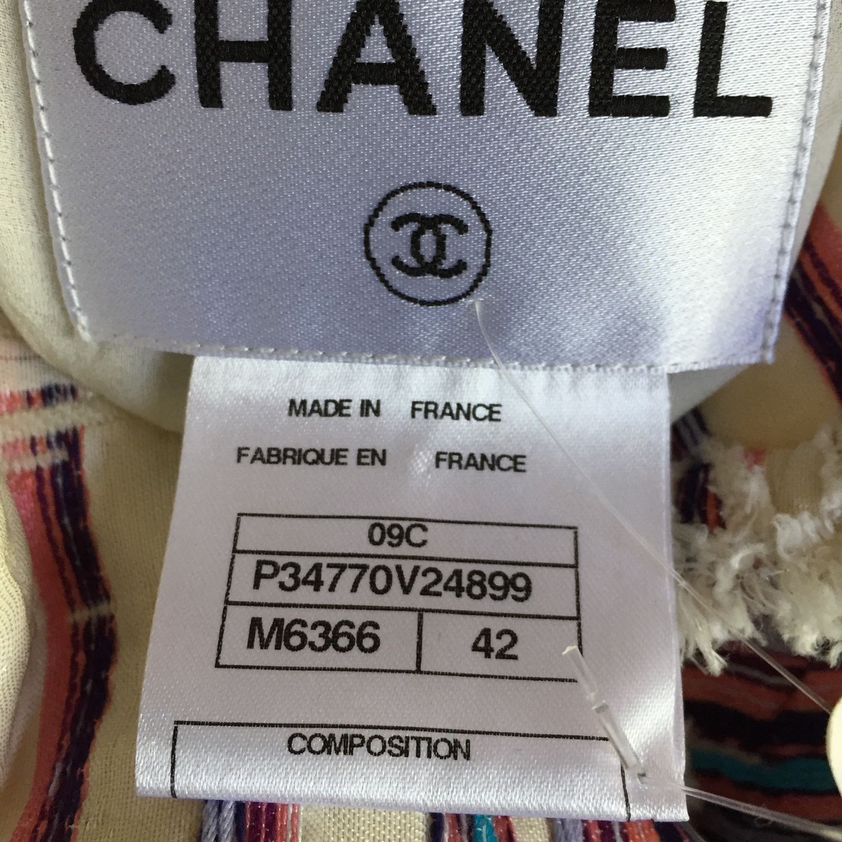 CHANEL 09C VINTAGE NEW TAGS TWEED ECRU MULTICOLOR JACKET CC