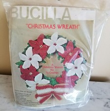 VTG Bucilla Christmas Wreath Kit 7863 10" Red White Flower Crochet New Sealed