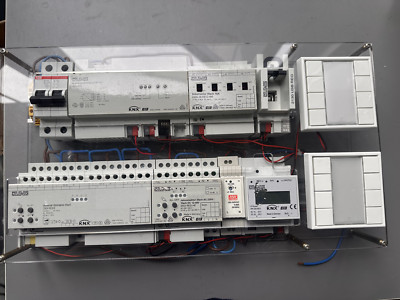 JUNG 2002REG KNX/EiB /Jung 2304.16 REG 4 FACH/ABB SH202 B20 system. ''AS IS''