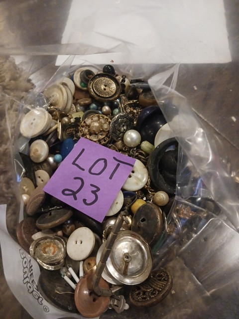 Lot 23 Buttons Mixed Lot Of Buttons Vintage All Types Big Bag Lot 23 Buttons Mixed Lot Of Buttons Vintage All Types Big Bag