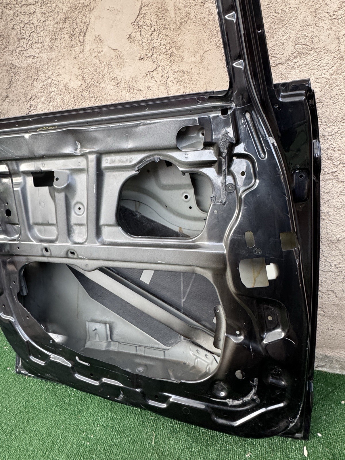 Rolls-Royce Ghost 2010-2018 Rear Left Door shell