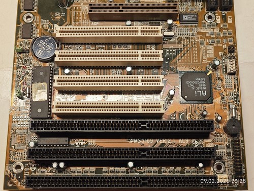 Super Socket 7 ATX MSI MS-5169 Ver 2.1 AL9 Motherboard, CPU & 128 MB + Bonus - 第 3/9 張圖片