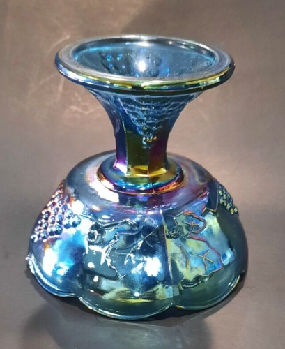 VINTAGE INDIANA BLUE CARNIVAL GLASS CANDLESTICK HOLDERS WITH GRAPE DESIGN - Picture 5 of 12