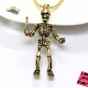 Authentic Women Gold-plated Cool Retro Skull Punk Pendant Chain Necklace