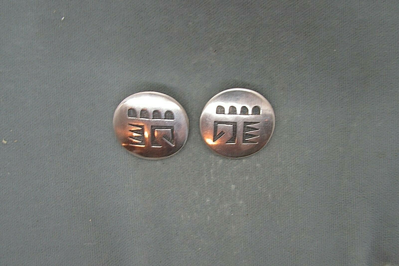 Picture 2 of 4