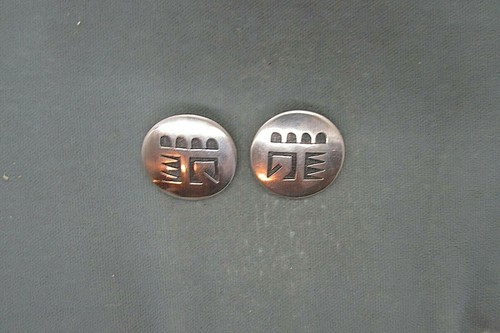 VINTAGE SOUTHWEST N A STERLING POST EARRINGS - Picture 2 of 4