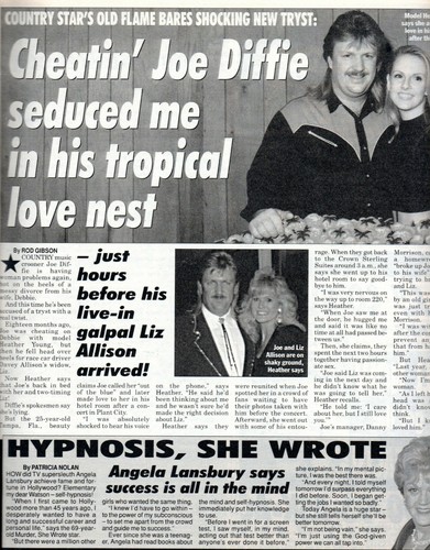 GLOBE April 23 1995 O.J. Simpson Arnold Schwarzenegger Elizabeth Montgomery - Picture 2 of 2