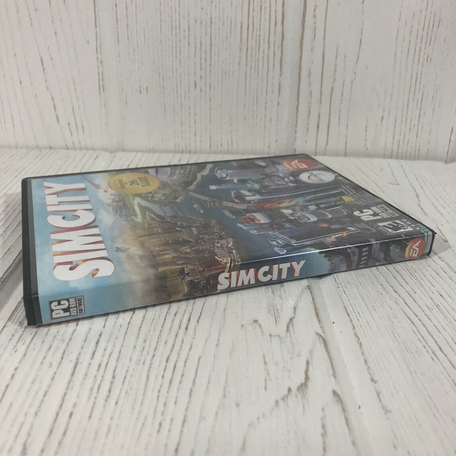 SimCity PC DVD Video Game 2013 Winner of 26 PC Game Awards Everyone 10+