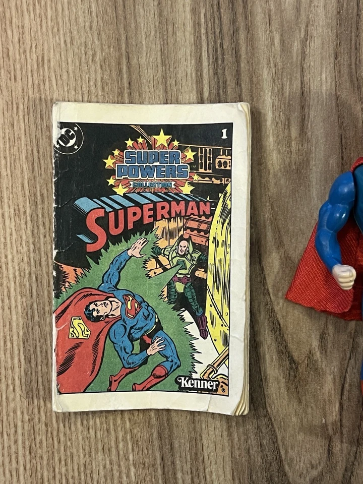 Винтажная экшн-фигурка 1984 SUPERMAN Super Powers с оригинальным плащом Кеннера с комиксами - Изображение 2 из 4