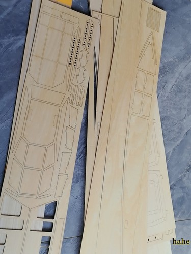 1/35 DONNA ASCIA DA MARE 3307 900mm 35,4" RC modellino nave assemblaggio kit legno - Foto 8 di 29