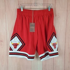 Chicago Bulls Shorts Men Medium Red Mitchell & Ness Basketball NBA Logo Swingman