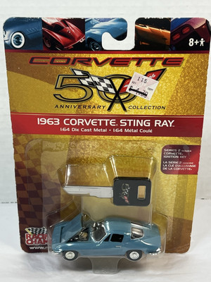 ERTL - CORVETTE 50TH ANNIVERSARY COLLECTION 1963 CORVETTE STING RAY - 1/64 SCALE