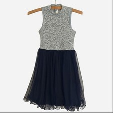 SPEECHLESS KIDS SLEEVELESS FORMAL DRESS SIZE 7 NAVY AND SILVER
