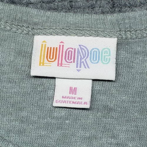 LulaRoe Randy T Shirt Womens M Multicolor Geometric 3/4 Sleeve Round Neck New - Picture 3 of 8