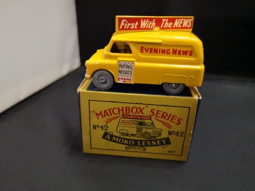 P762-MATCHBOX LESNEY No42A BEDFORD EVENING NEWS VAN WITH BOX