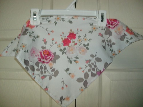 NEW Floral Pet Dog Bandanas Triangle Neck Scarves Set of 5 polyester 25.5 in. - Imagen 7 de 44