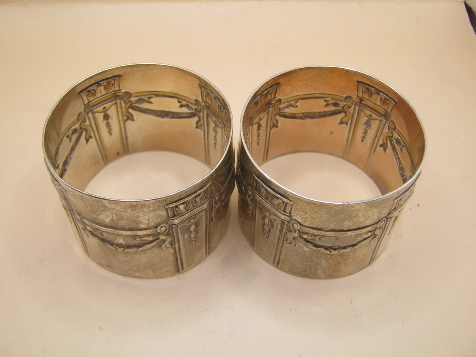 Anillos servilleteros antiguos continentales de plata diseño neoclásico grandes y pesados 77 gms Foto 3 de 4