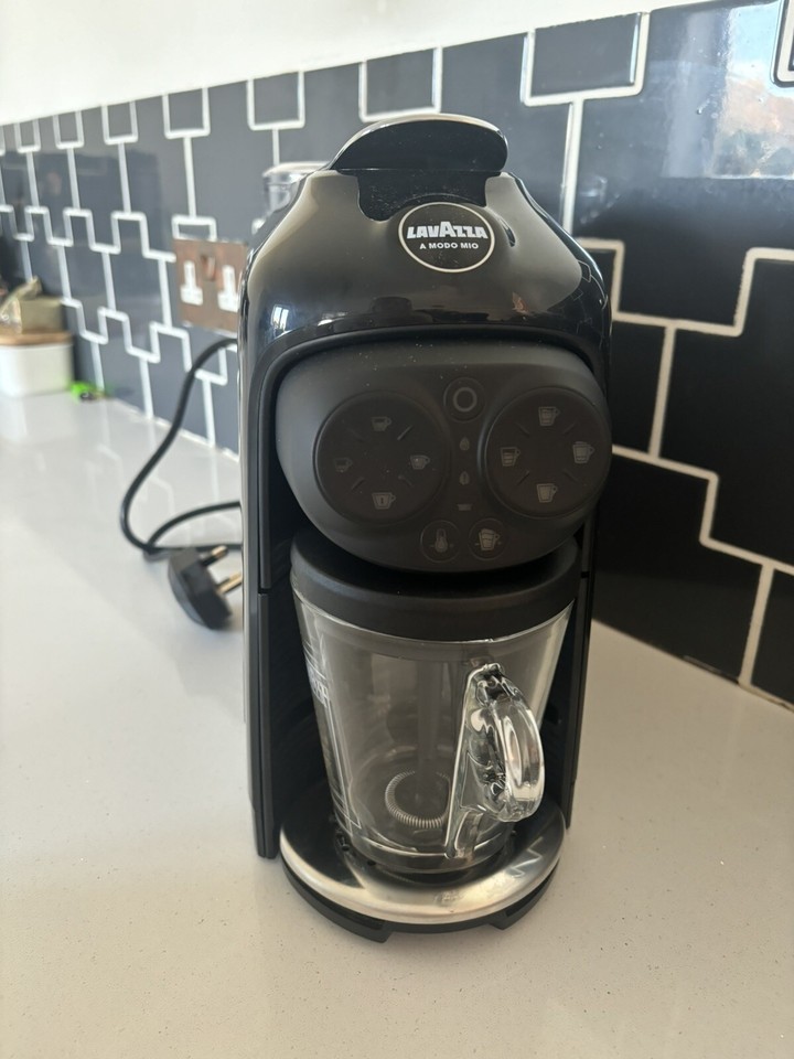 Lavazza A Modo Mio Desea Capsule Pod Coffee Machine Black 8000070019508