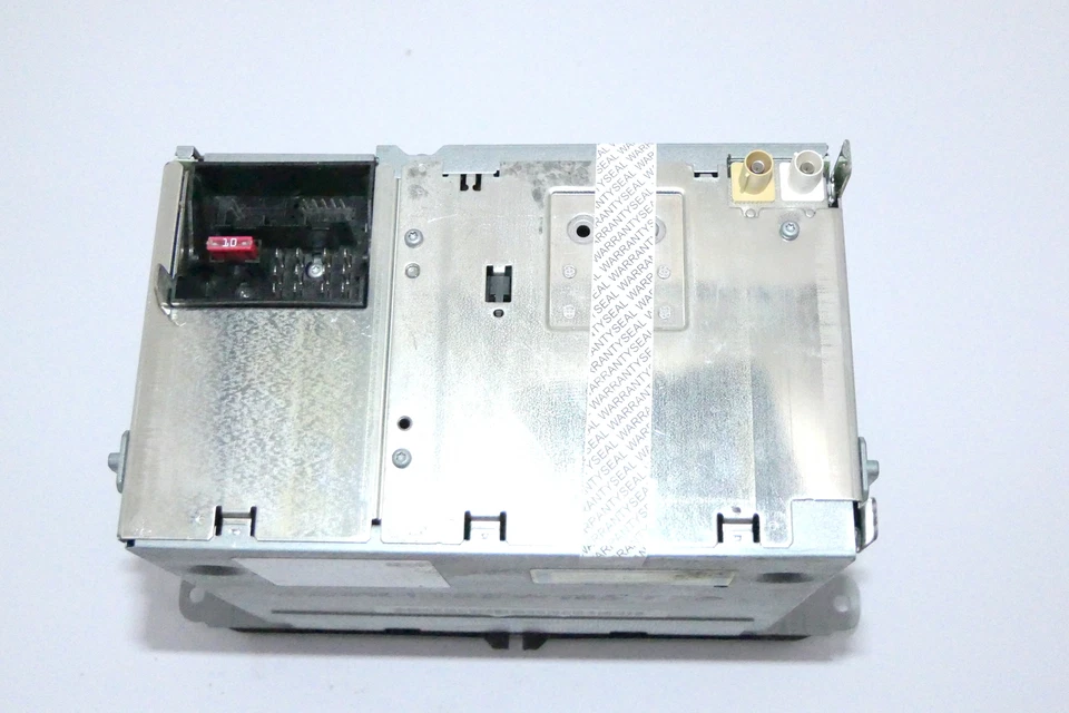 VW Golf 5 Radio CD Player Original RCD300 BVX 1K0035186L mit Code - Bild 2 von 3