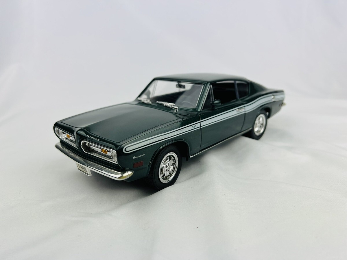 Yat Ming Road Legends 92178 1969 Plymouth Barracuda 1:18 Scale Diecast  GREEN - Main Image