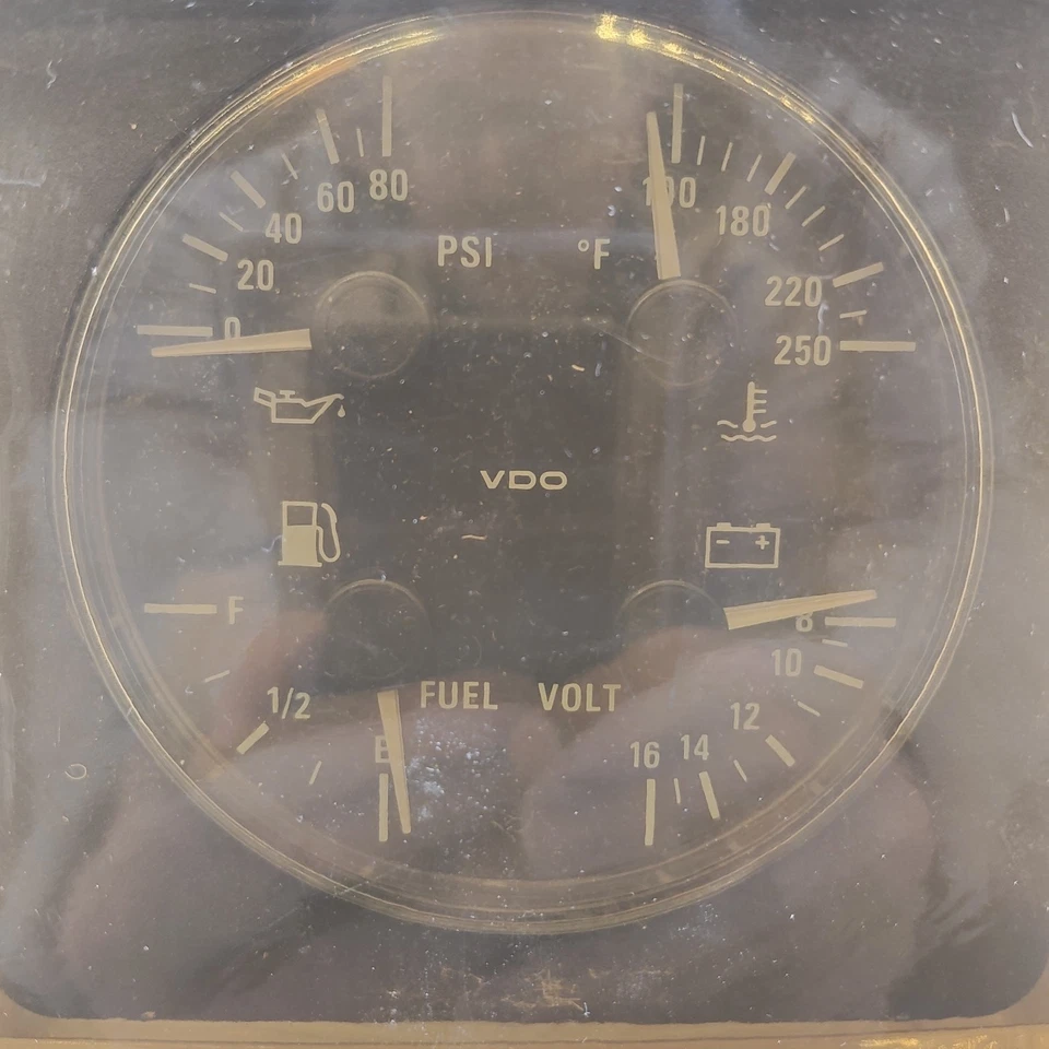 Vintage VDO 110201  4 IN 1  Multifunction Gauge w/ 3 Sender Units - Image 4 of 4